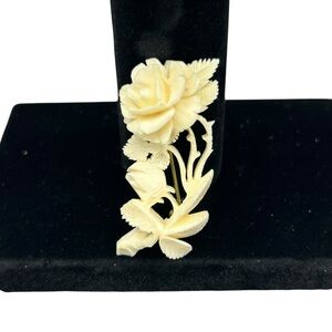 Hand Carved Floral Shell Brooch Cream Ivory Statement Pin